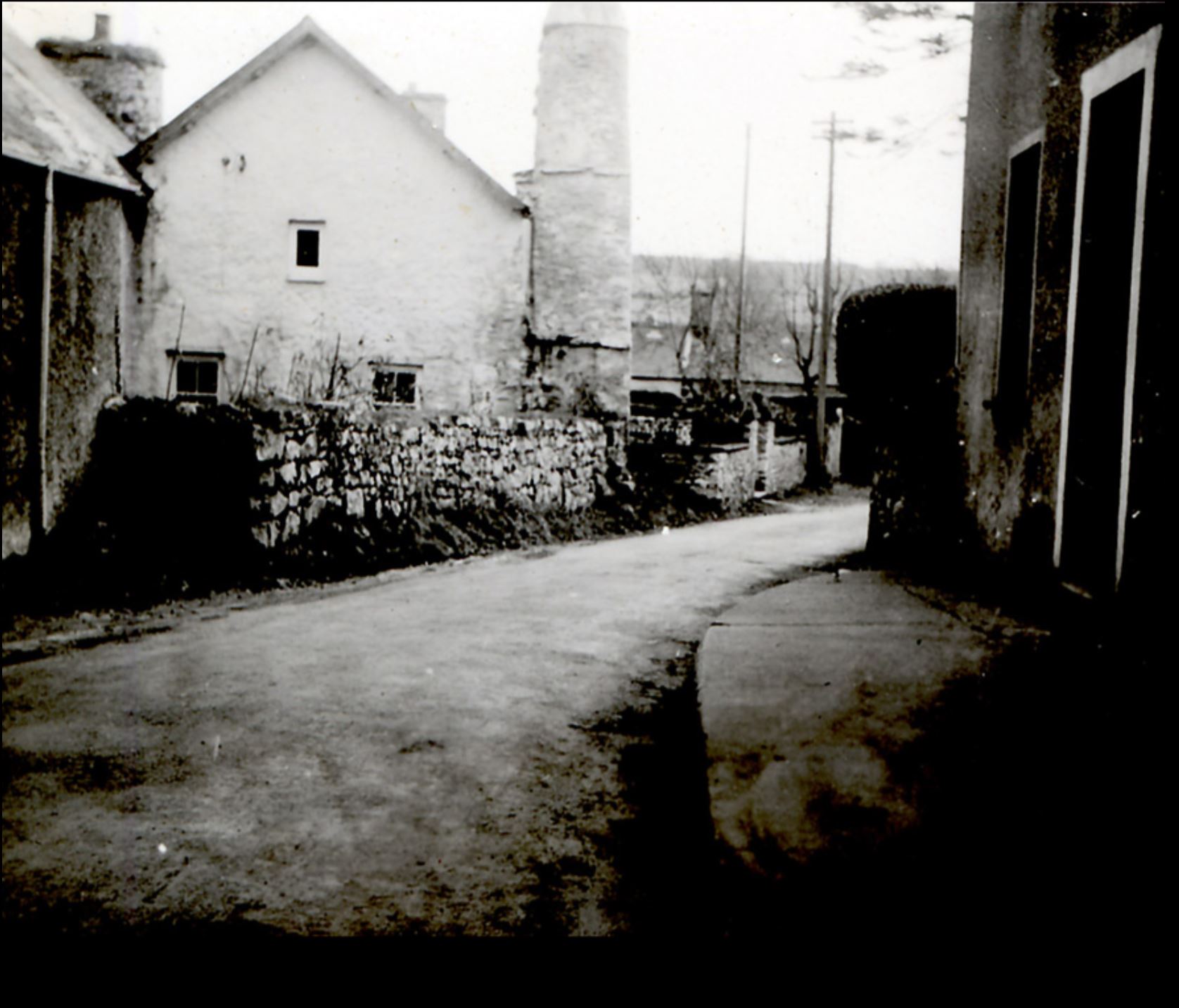 E0022262_Flemish Chimney 1949.JPG   /guest/guest/Images/StFlorence/E0022262_Flemish Chimney 1949.JPG